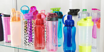 What are the consequences of not washing your reusable water bottle