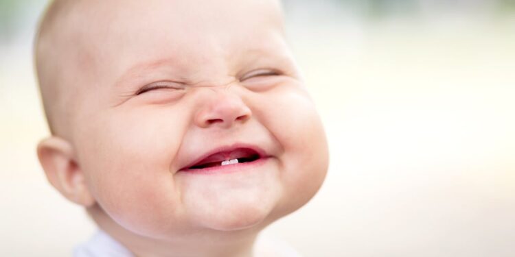 Baby Scarlet begins laughing uncontrollably