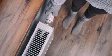 Mind-blowing Hacks To Warm Your House Without Touching The Thermostat